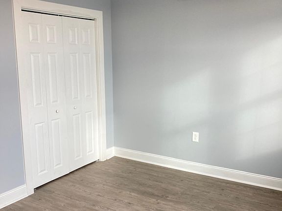 4th image of 4663 Paul St Floor 1