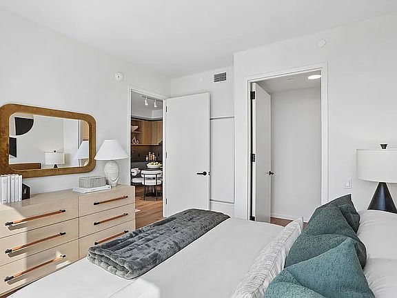 5th image of 55 Willoughby St #41F