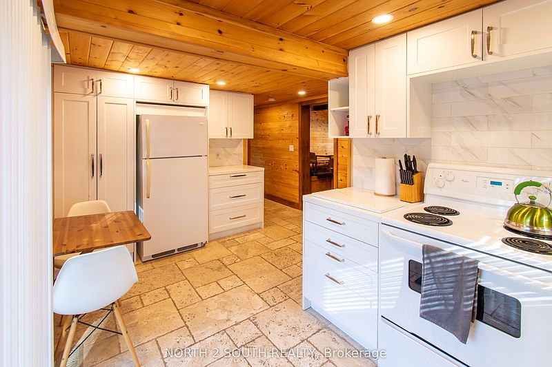 Wasaga Beach House for rent - 3 Bedrooms — photo 25