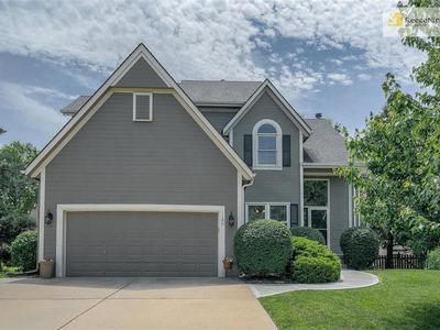1140 SW Pacific Dr, Lees Summit, MO, 64081