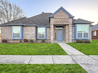 2218 Valley Creek Dr, Garland, TX 75040