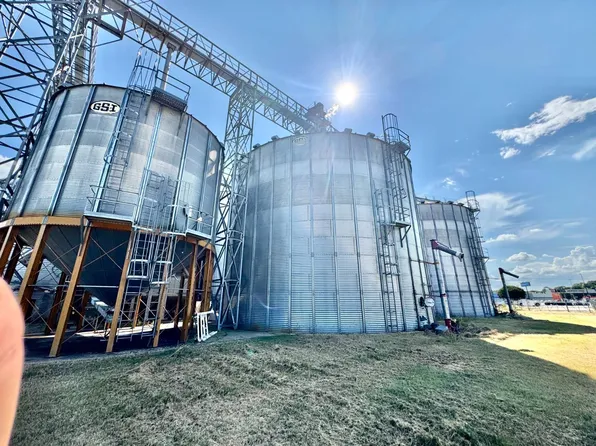 3397 Front St, Winnsboro, LA 71295