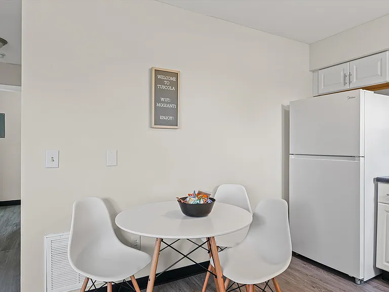 202 Nicholas Dr #B — Photo 6
