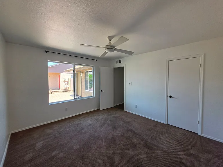 1506 E Palmdale Dr — Photo 22