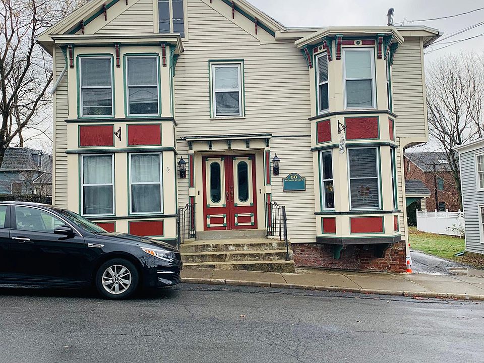 10 Second Street Apartment 1 West (to left)