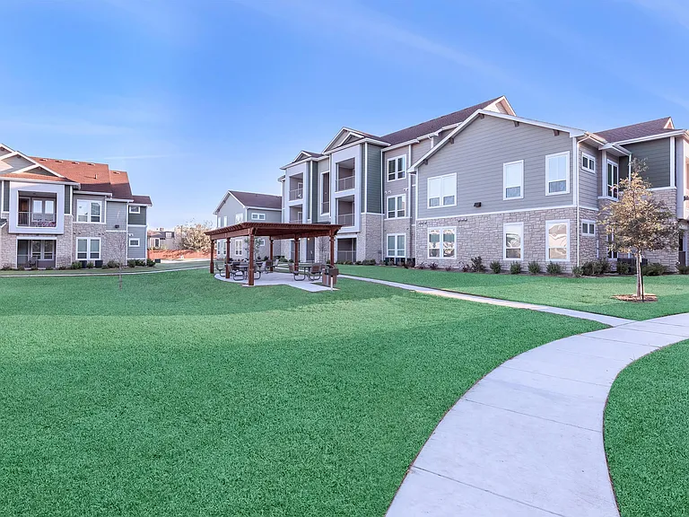 Campus Apartments — Photo 15