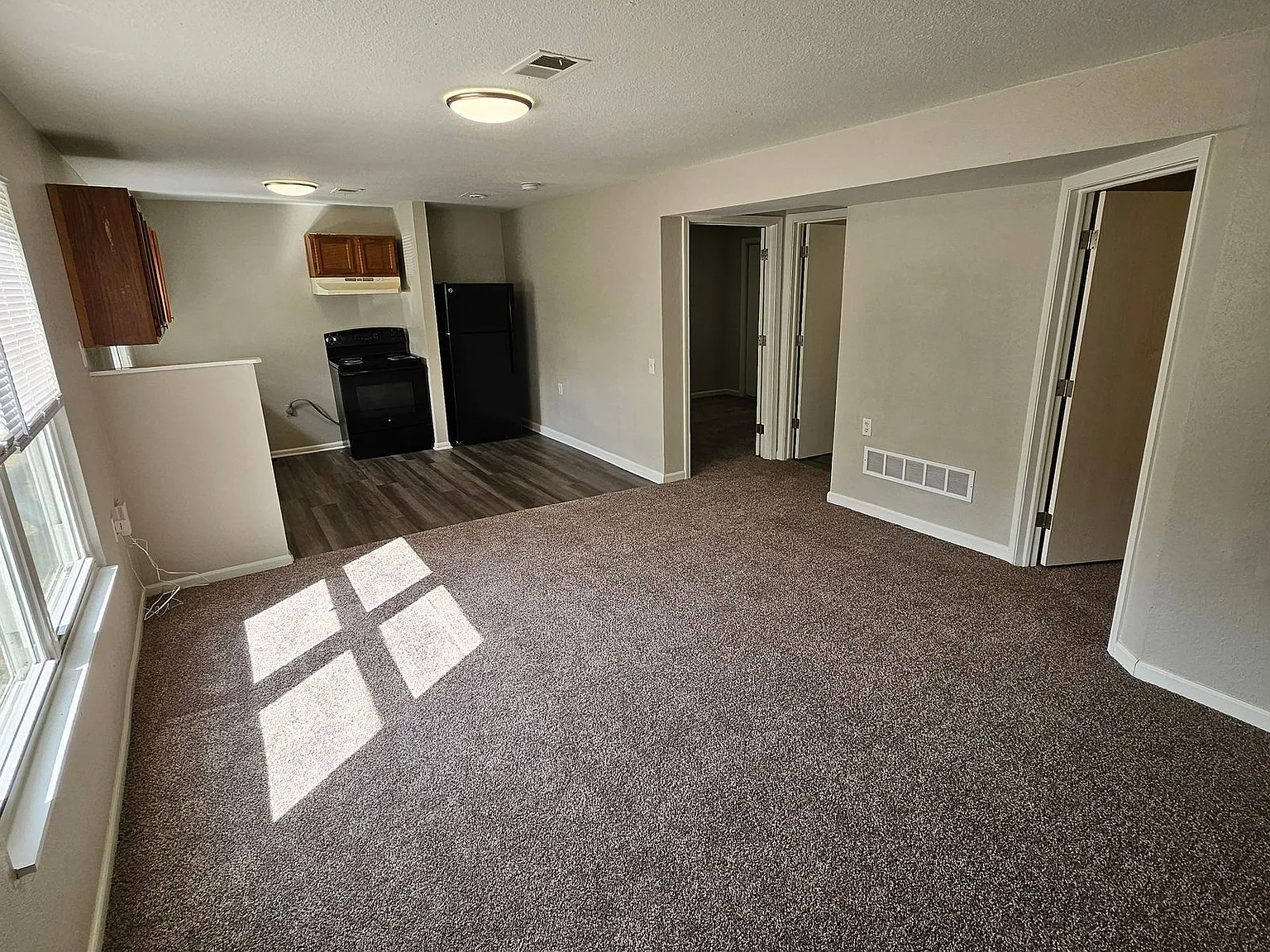Modern Makeover in KCMO Renovated, Pet-Friendly & Ready for You! — Photo 2