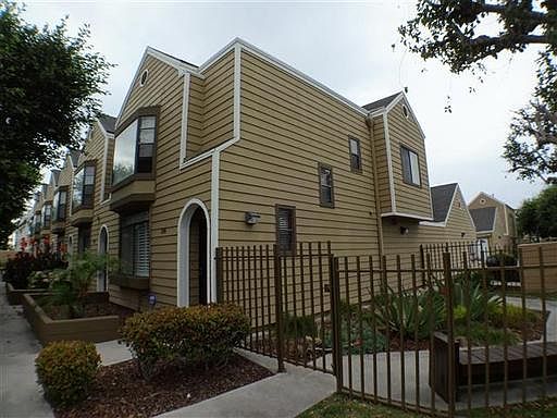5th image of 3915 Candlewood St