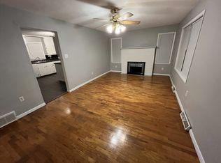 6 Louise Ct, Decatur, IL 62521