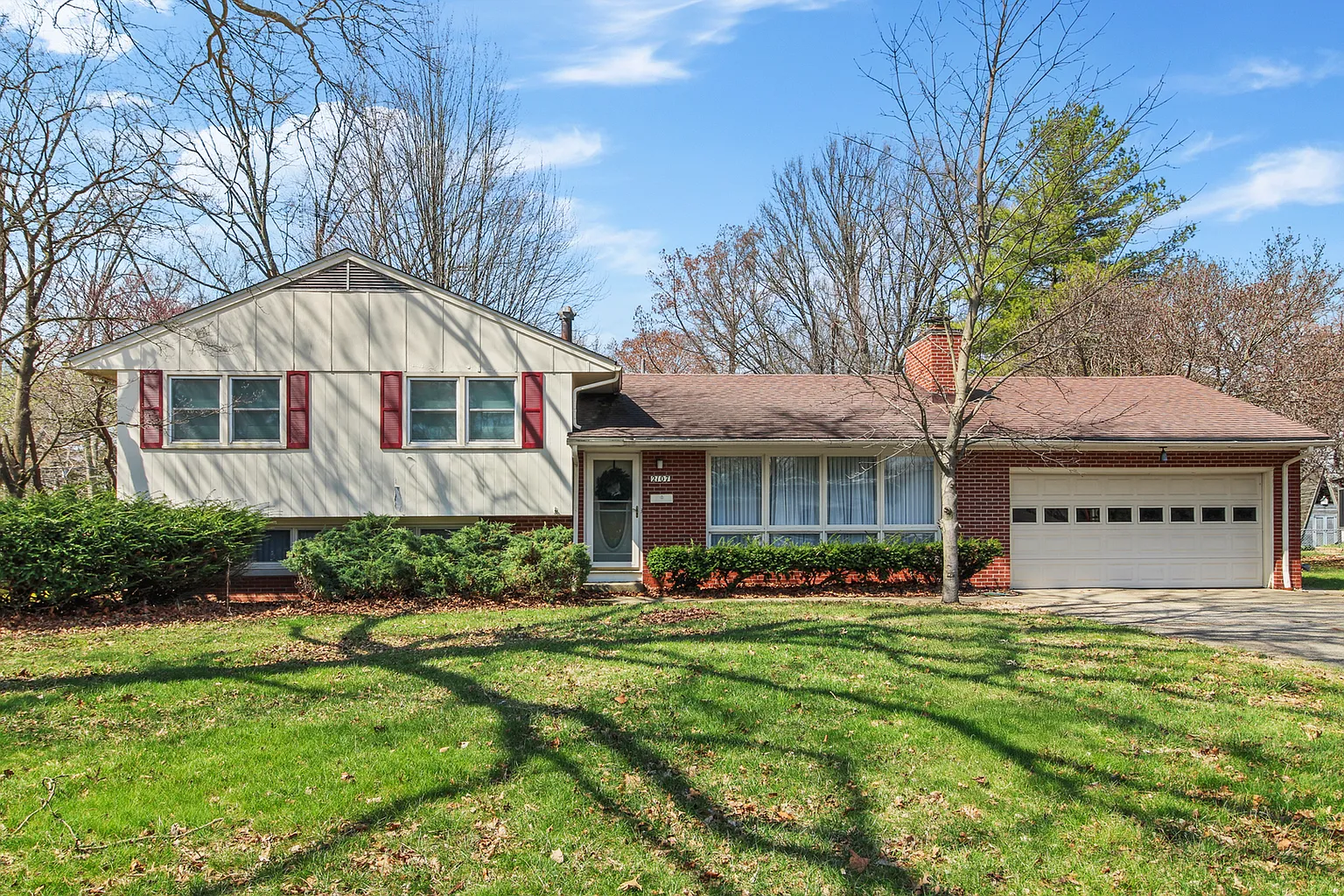 2107 S Zuppke Dr photo 1