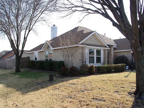 2nd image of 1644 Churchill Ln