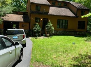 1794 Twin Pine Rd, Stroudsburg, PA 18360