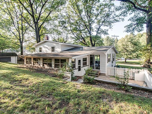 4th image of 129 Harriet Ln