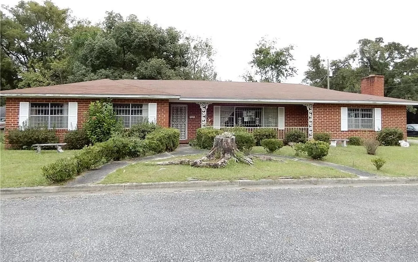 Spacious 4BR House in Brunswick — Photo 1