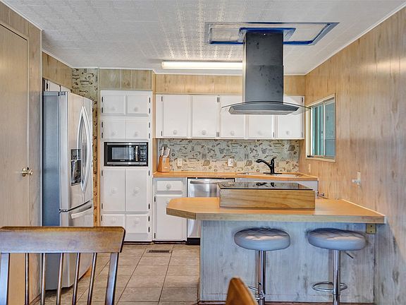 3rd image of 5261 SW 23rd Avenue