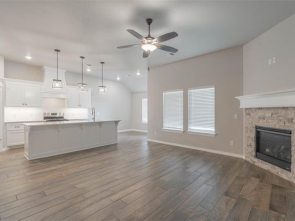 5th image of 4109 Palmetto Trl