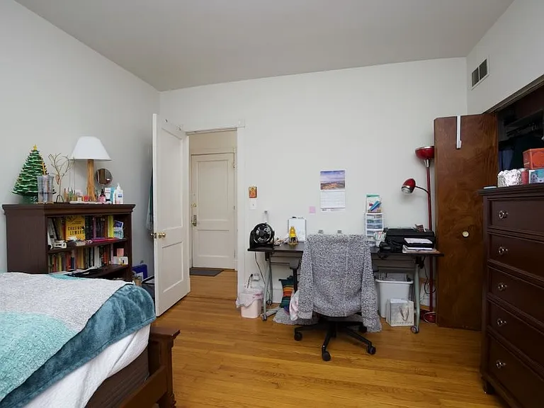 6717 N Sheridan Rd #S3 — Photo 11