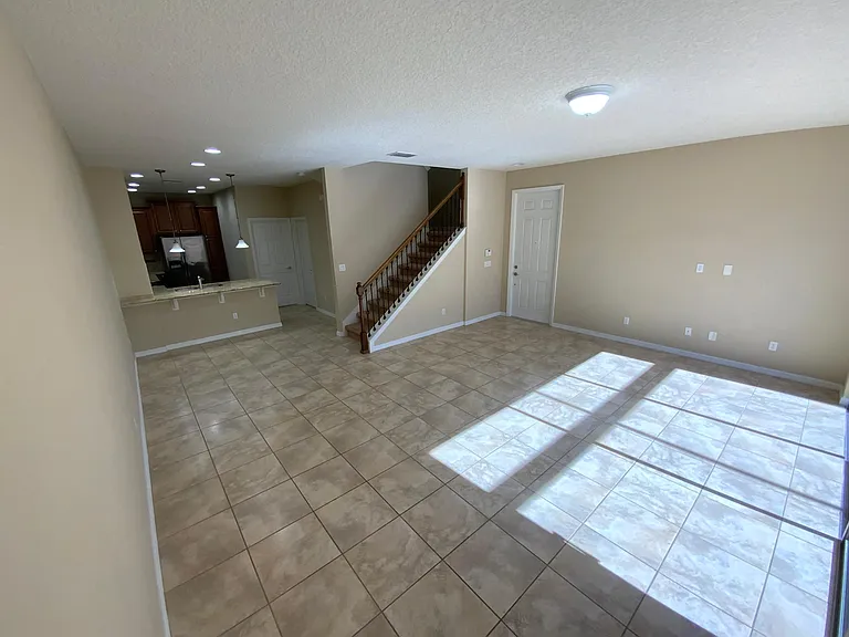 11968 Lorenza Ln — Photo 2