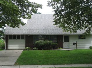 244 Kenwood Dr S, Levittown, PA 19055