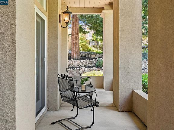 5th image of 2763 Falcon View Ct