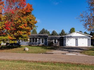 6504 Bellinger Dr, Mount Pleasant, MI 48858