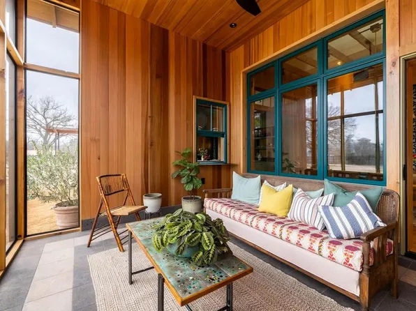 601 Whitney St, Fredericksburg, TX 78624