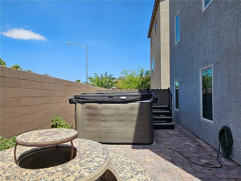 8016 Carpenter Creek Ave — Photo 30