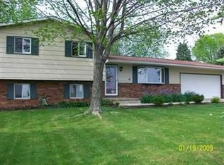 1115 Andrews St NW, Hartville, OH 44632