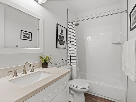 5th image of 4208 E Avalon Dr