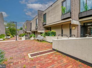 2215 Foxbane Sq, Baltimore, MD 21209