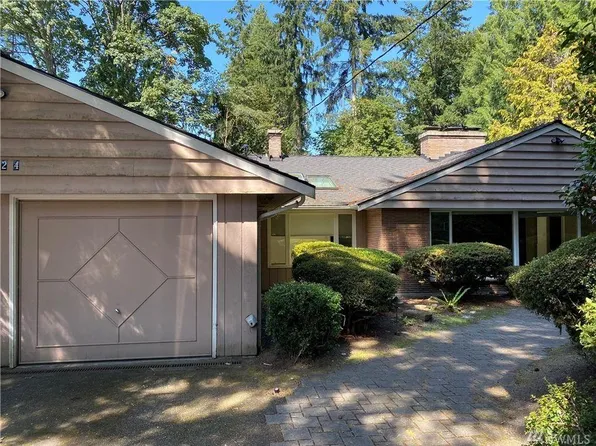 14024 NE 6th Pl, Bellevue, WA 98007