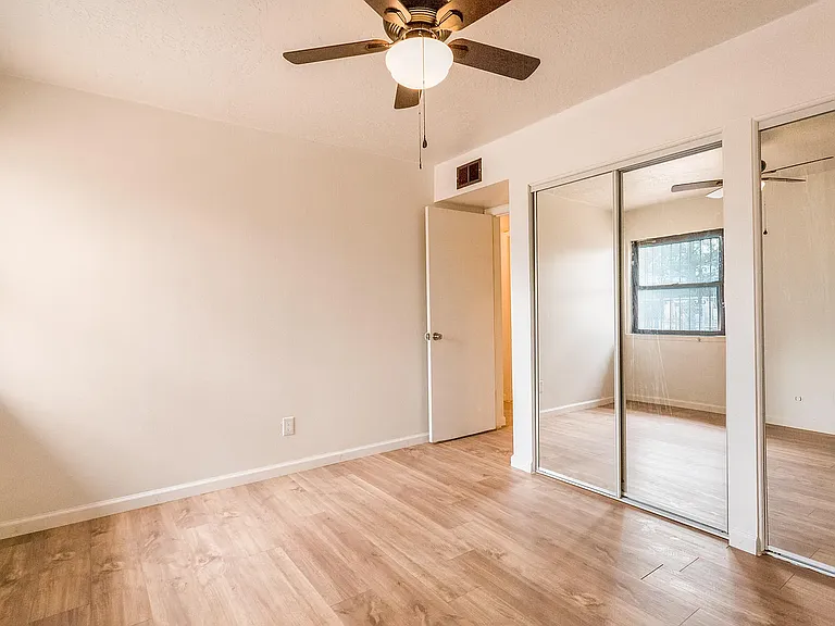 157 Sunset Pl SW — Photo 9