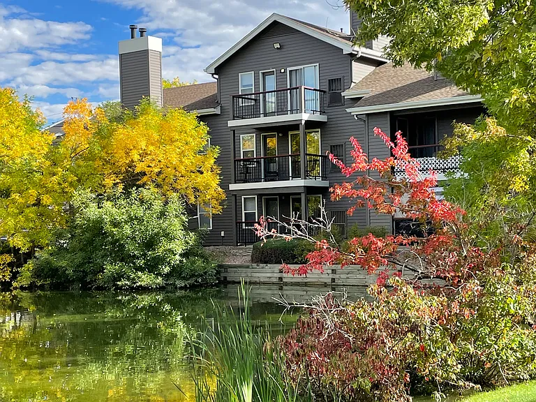Dayton Ave - large pond