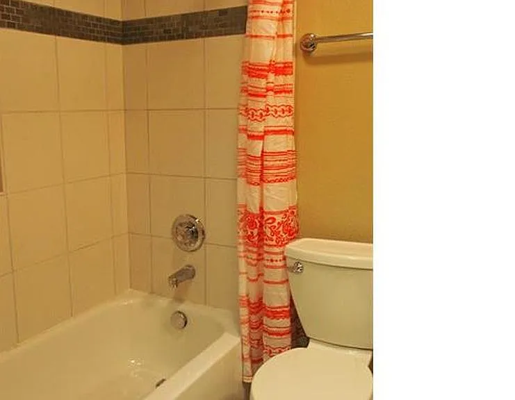 Great bathroom!