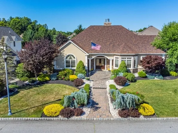 17 Liberty Ct, Fairfield Twp., NJ 07004