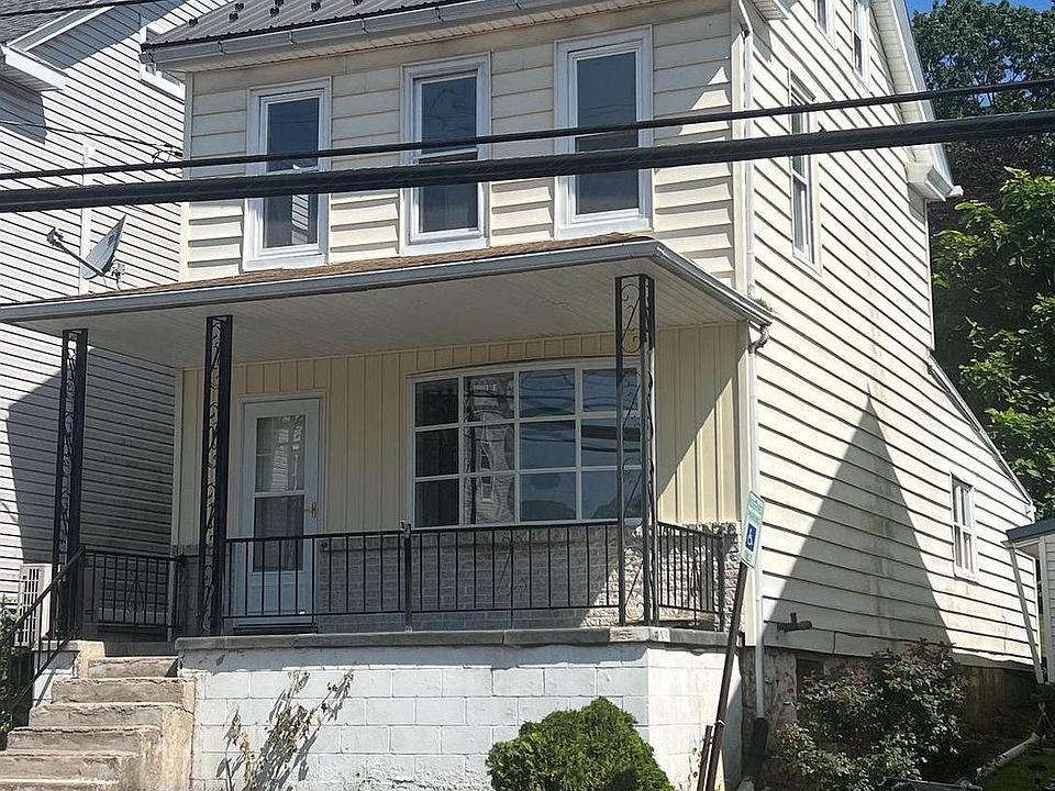 1st image of 327 W Grand Ave
