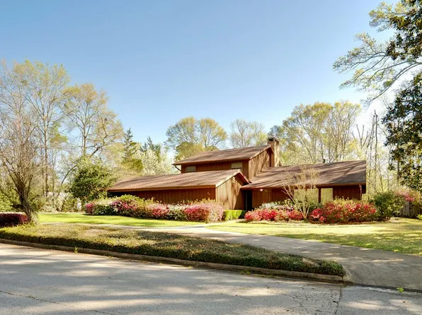 305 George Ihlo Dr, Center, TX 75935