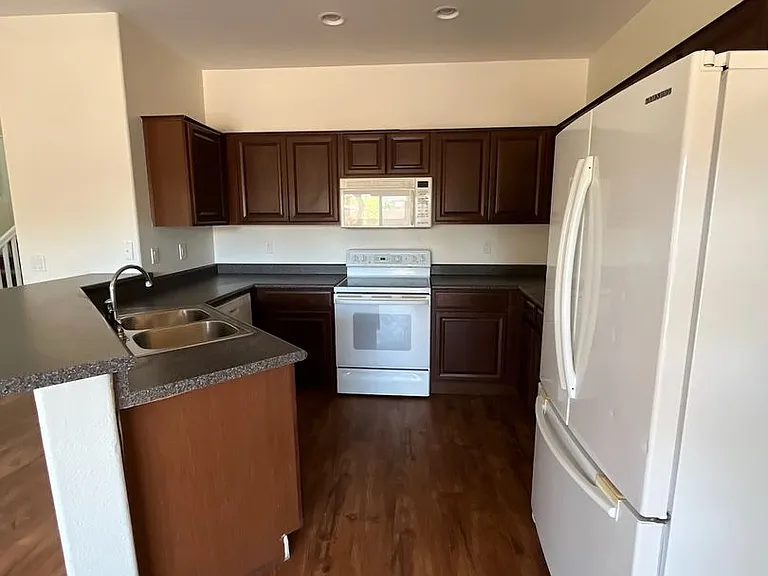 22257 N Gibson Dr — Photo 8