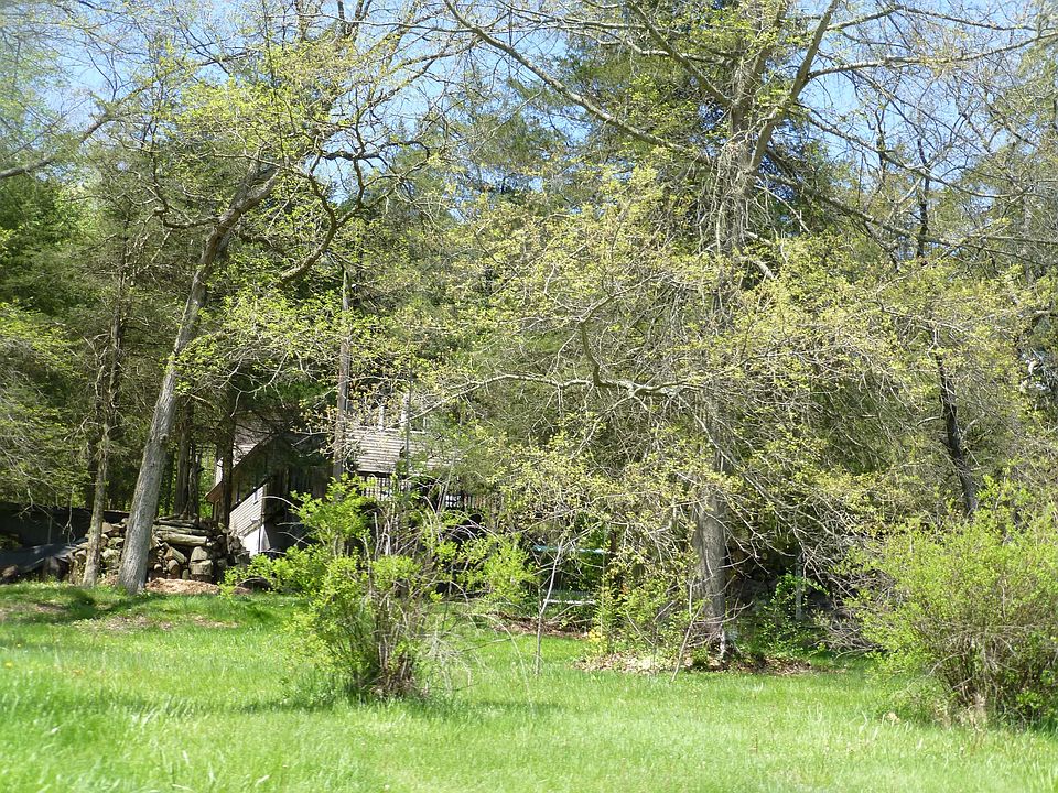2nd image of 1795 Alpine Rd