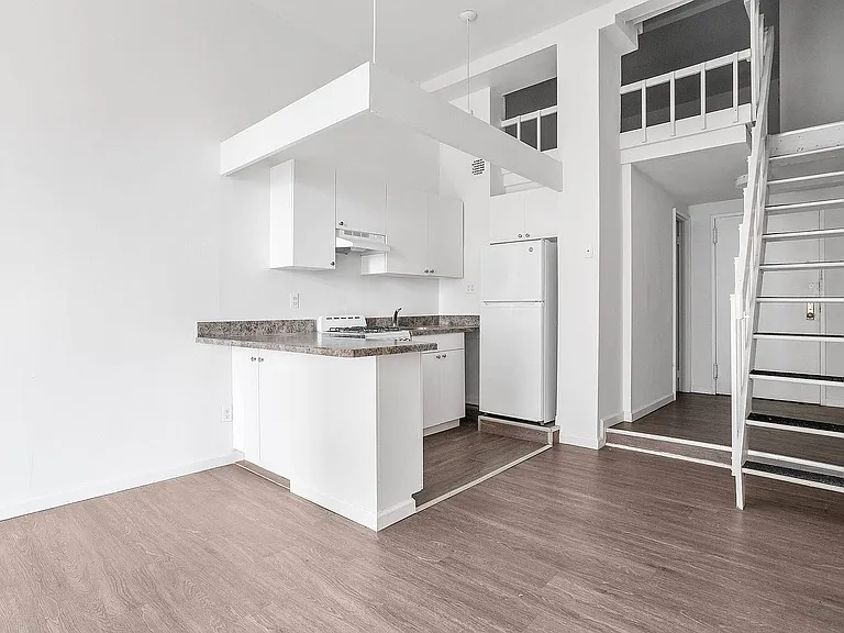88 Fulton St #120 — Photo 11