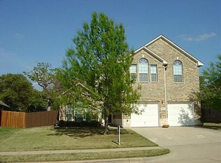 851 Huebner Way, Burleson, TX 76028