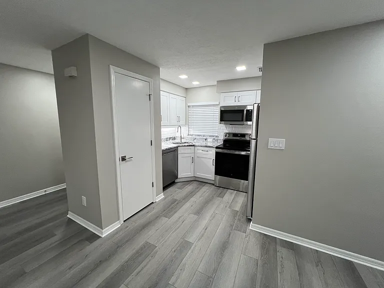 745 James St #201 — Photo 2
