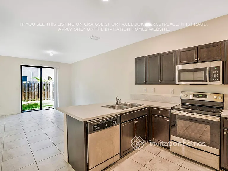 11457 SW 253rd St — Photo 11