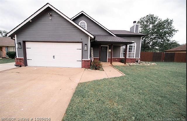 1st image of 201 N Valley Dr