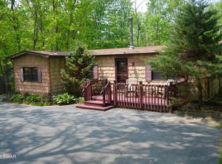 103 Gary Ln, Greeley, PA 18425