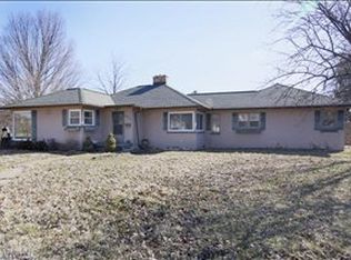 1001 N Main St, Three Rivers, MI 49093