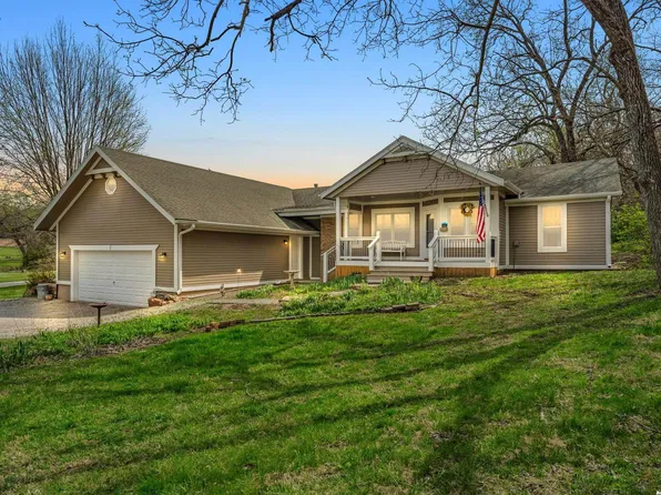 1901 N 600th Rd, Baldwin City, KS 66006