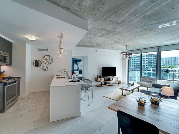 3rd image of 125 NE 32nd St APT 707