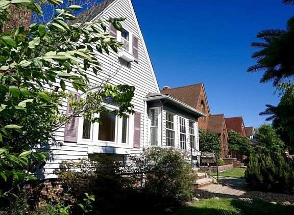3rd image of 3515 W 152nd St