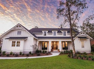 1149 Arboretum Dr, Wilmington, NC 28405